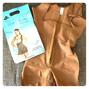 Body shaper size medium